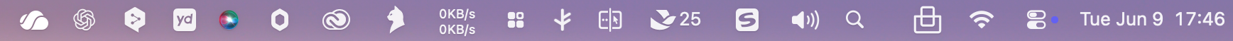Cluttered menu bar before Tuck